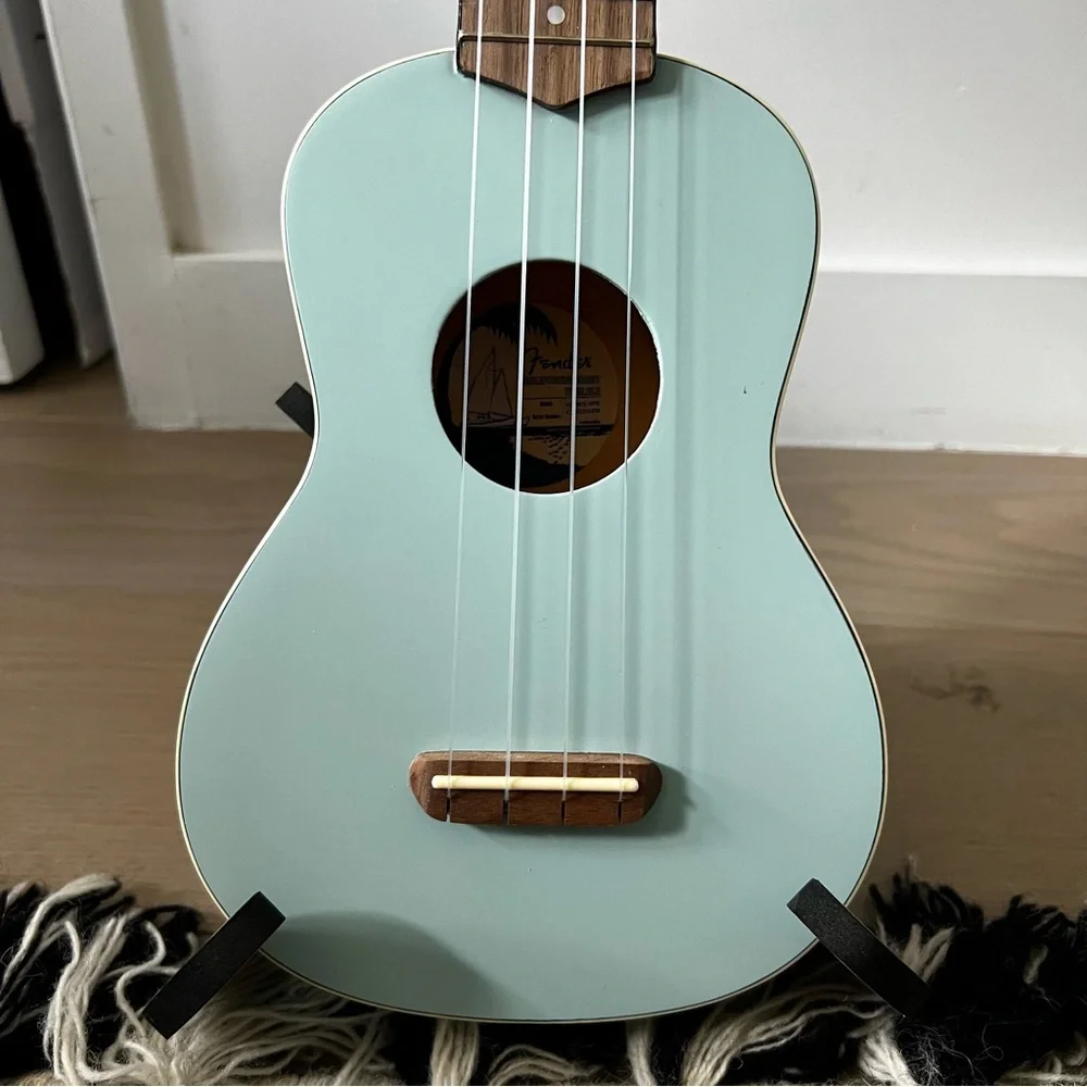 Fender Venice Soprano Ukulele, Daphne Blue - Picture 7 of 10